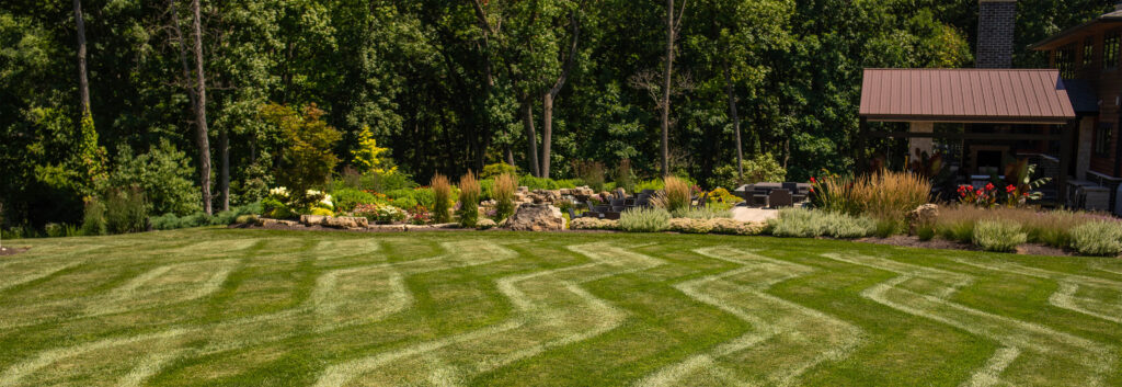 Residents of Valparaiso, IN, spend a great deal of time outside with friends and family members, and the need for efficient landscaping becomes necessary as you entertain guests year-round.